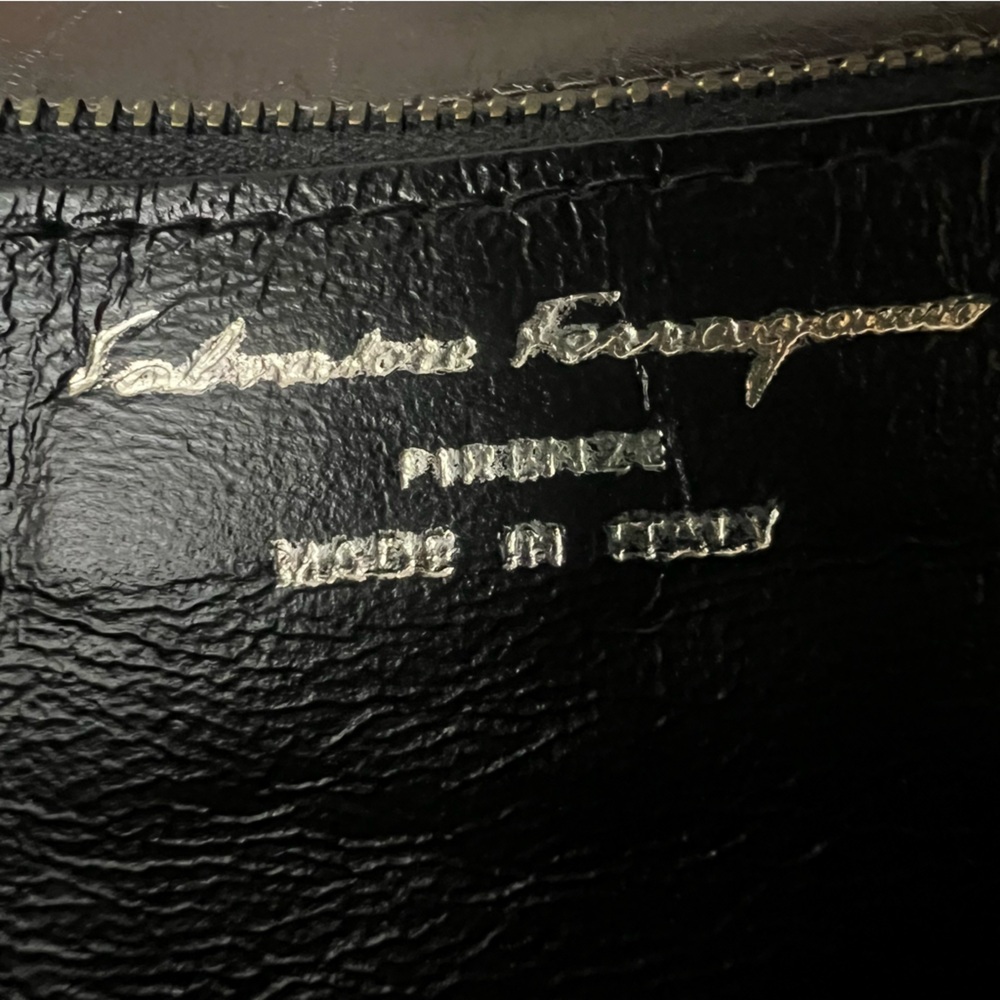Vintage ‘70s Ferragamo Large Clutch Handbag - Picture 14 of 14